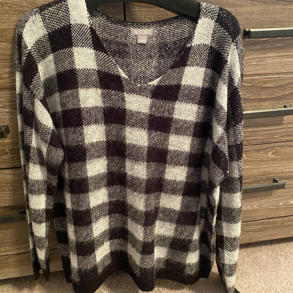Black and White V neck Sweater - L